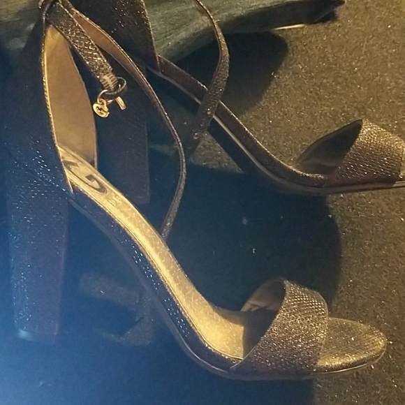 Nice - Picture 2 of 3